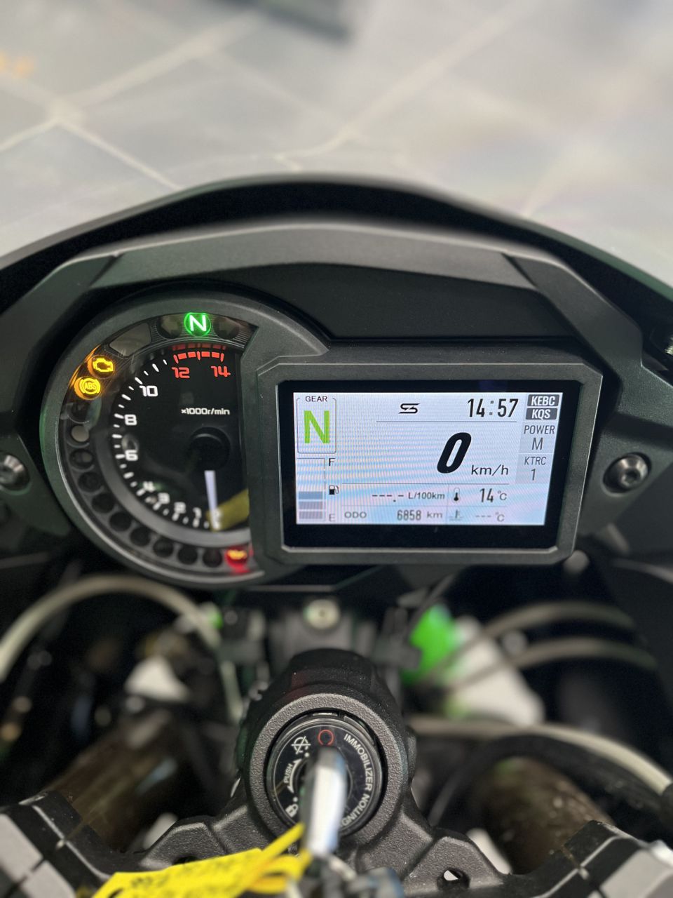 KAWASAKI Ninja H2 SX 4