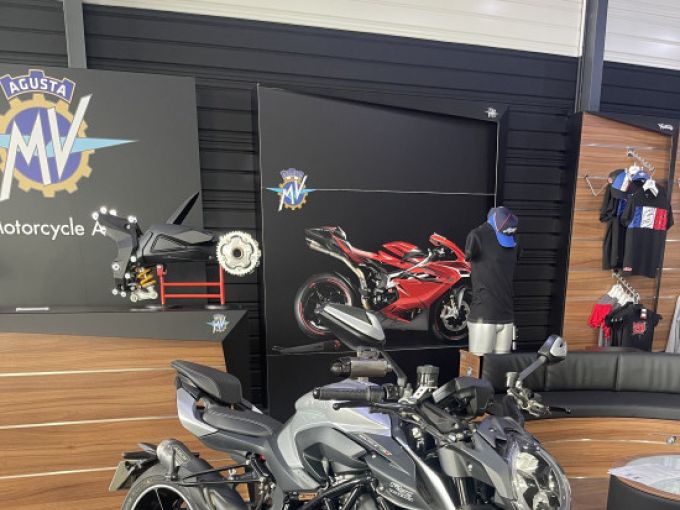 MV AGUSTA BRUTALE R 1000 4