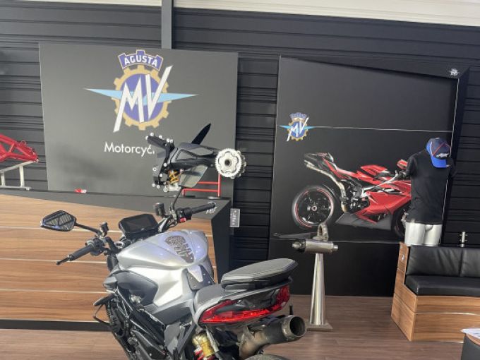 MV AGUSTA BRUTALE R 1000 4