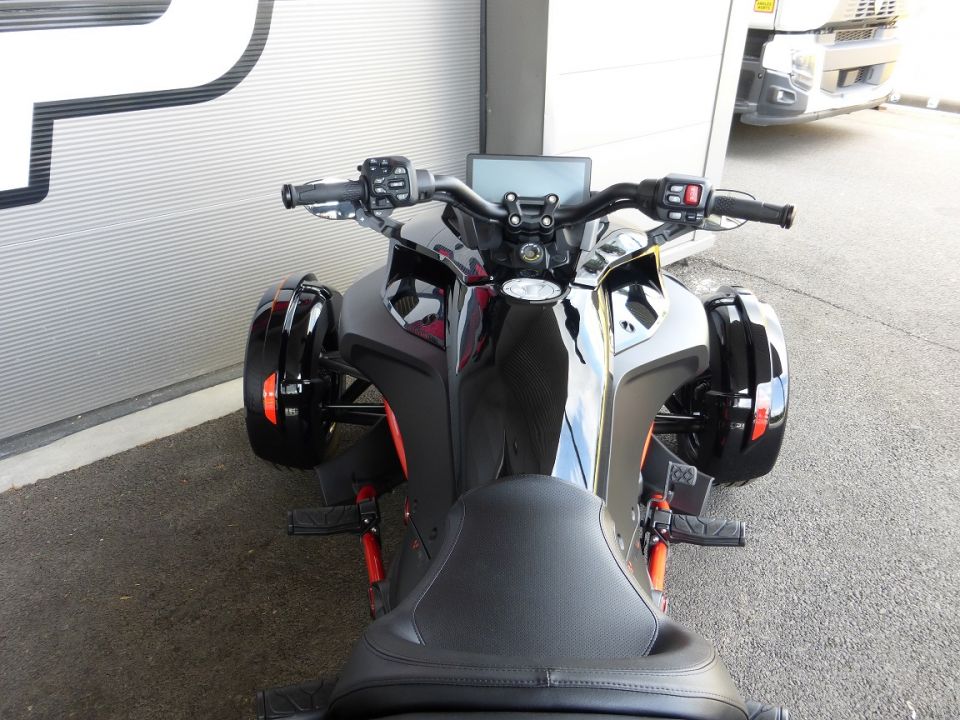 CAN-AM SPYDER F3 S 2025 4