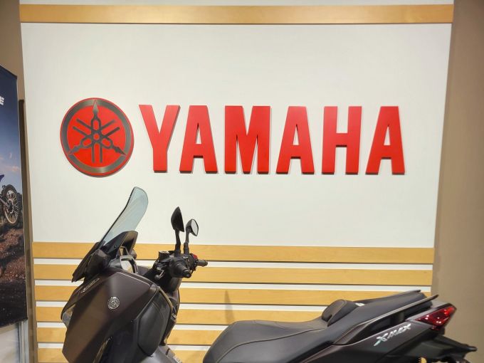 YAMAHA X-MAX 125 TECH MAX 4