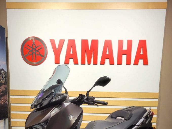 YAMAHA X-MAX 125 TECH MAX 4