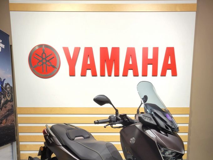 YAMAHA X-MAX 125 TECH MAX 4
