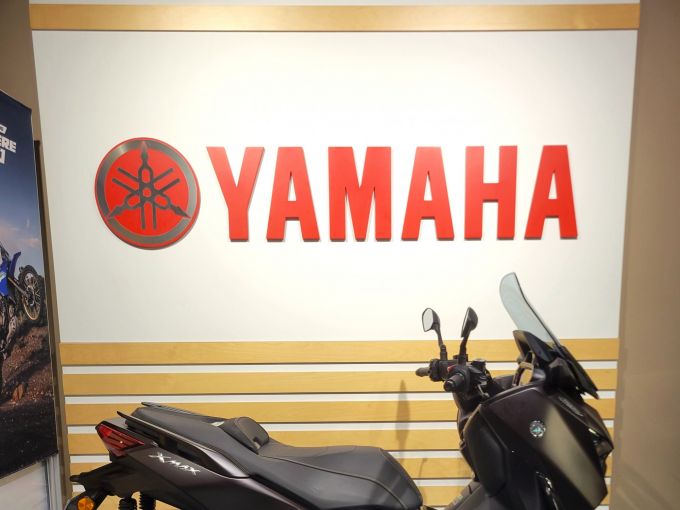 YAMAHA X-MAX 125 TECH MAX 4