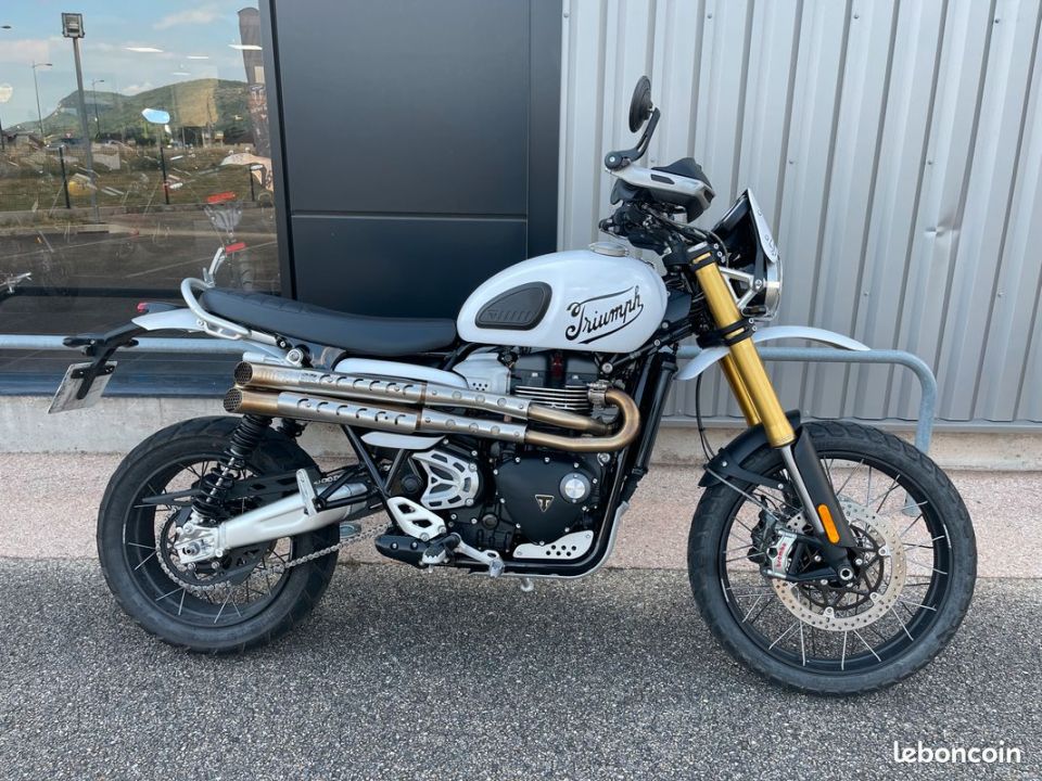 TRIUMPH SCRAMBLER 1200 XE 4