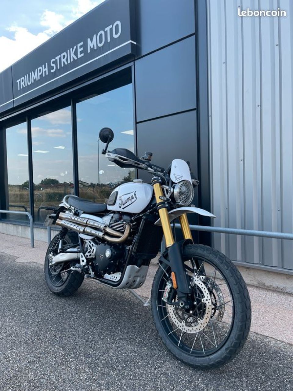 TRIUMPH SCRAMBLER 1200 XE 4