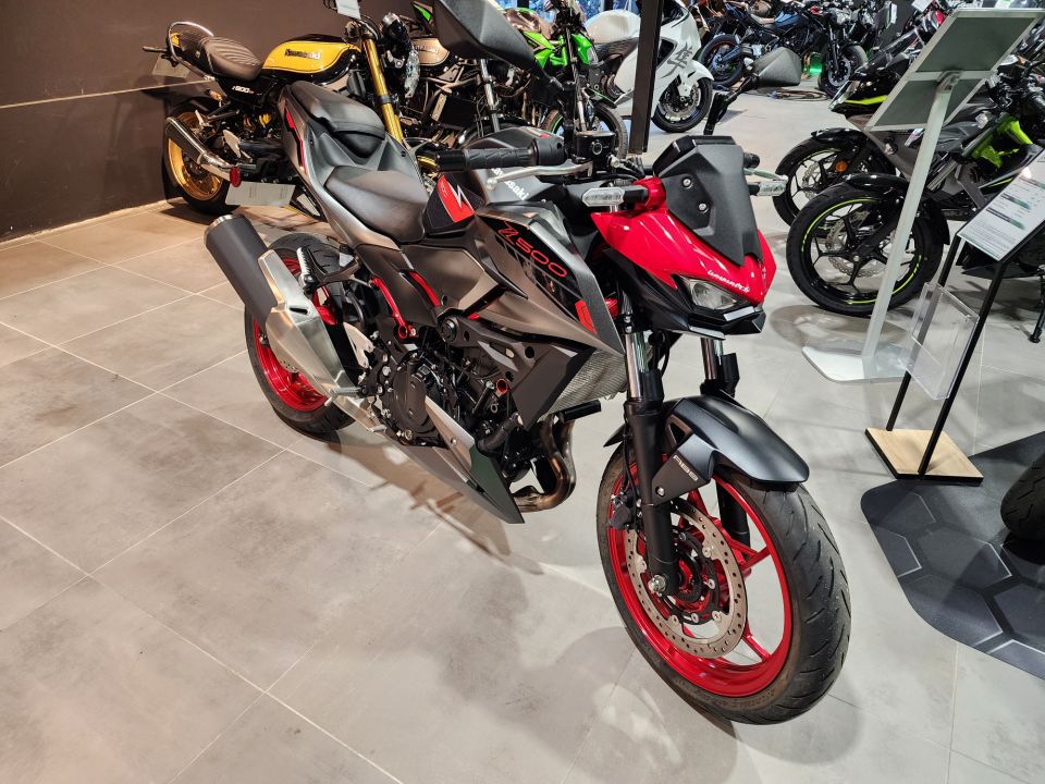 KAWASAKI Z500SE 4