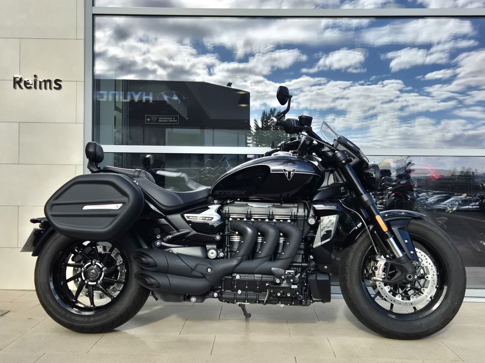 TRIUMPH Rocket 3 GT Storm 4