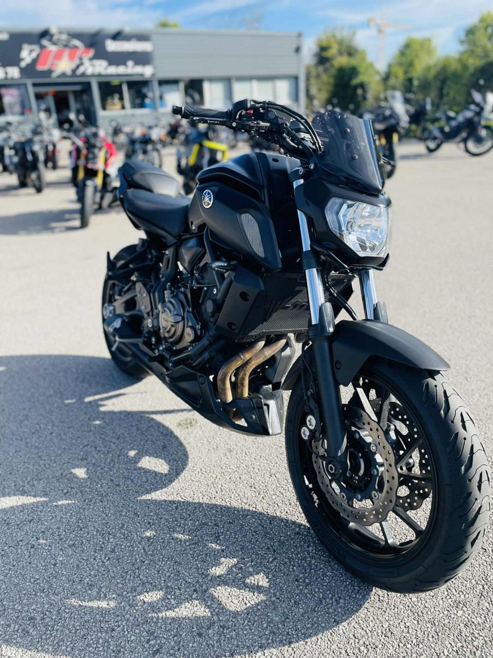 YAMAHA MT-07 4