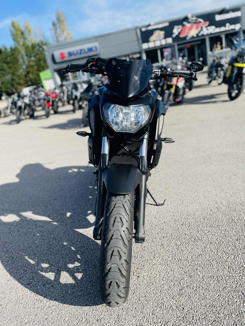 YAMAHA MT-07 4