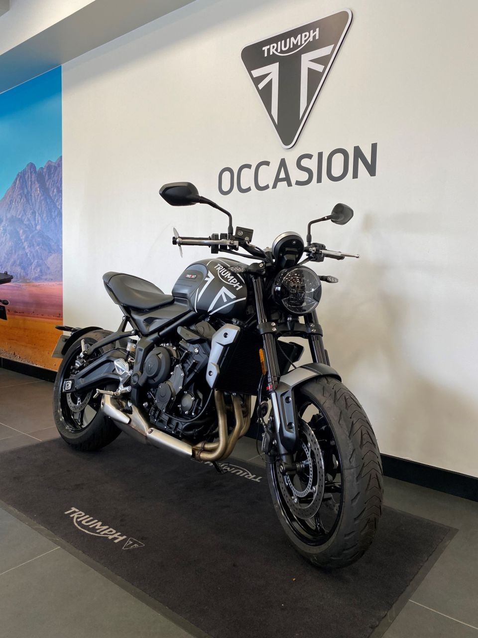 TRIUMPH TRIDENT 660 4