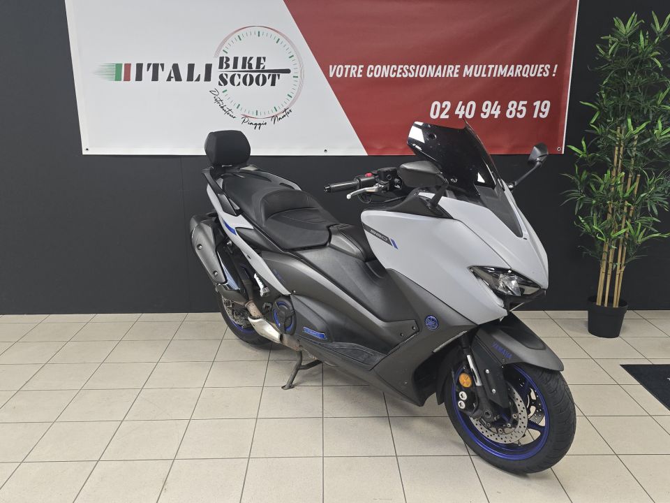 YAMAHA XP T-MAX 560 4
