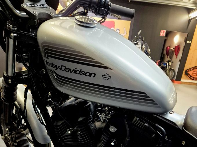 HARLEY-DAVIDSON SPORTSTER IRON 1200 4