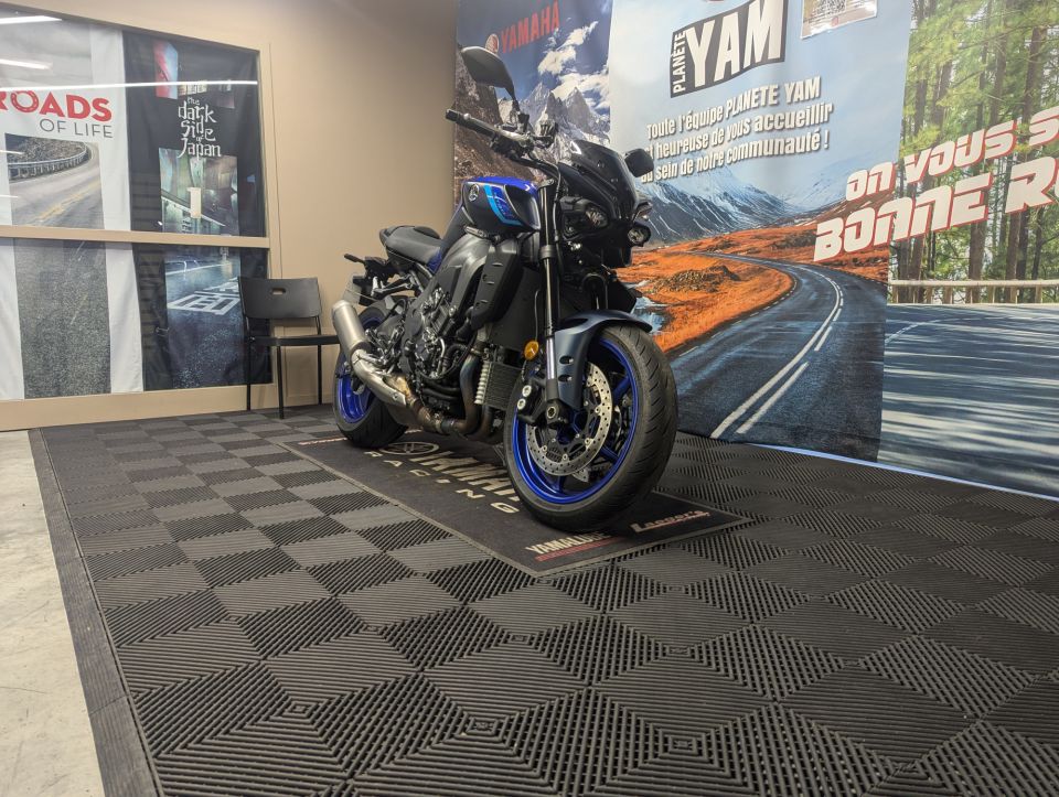 YAMAHA MT-10 4