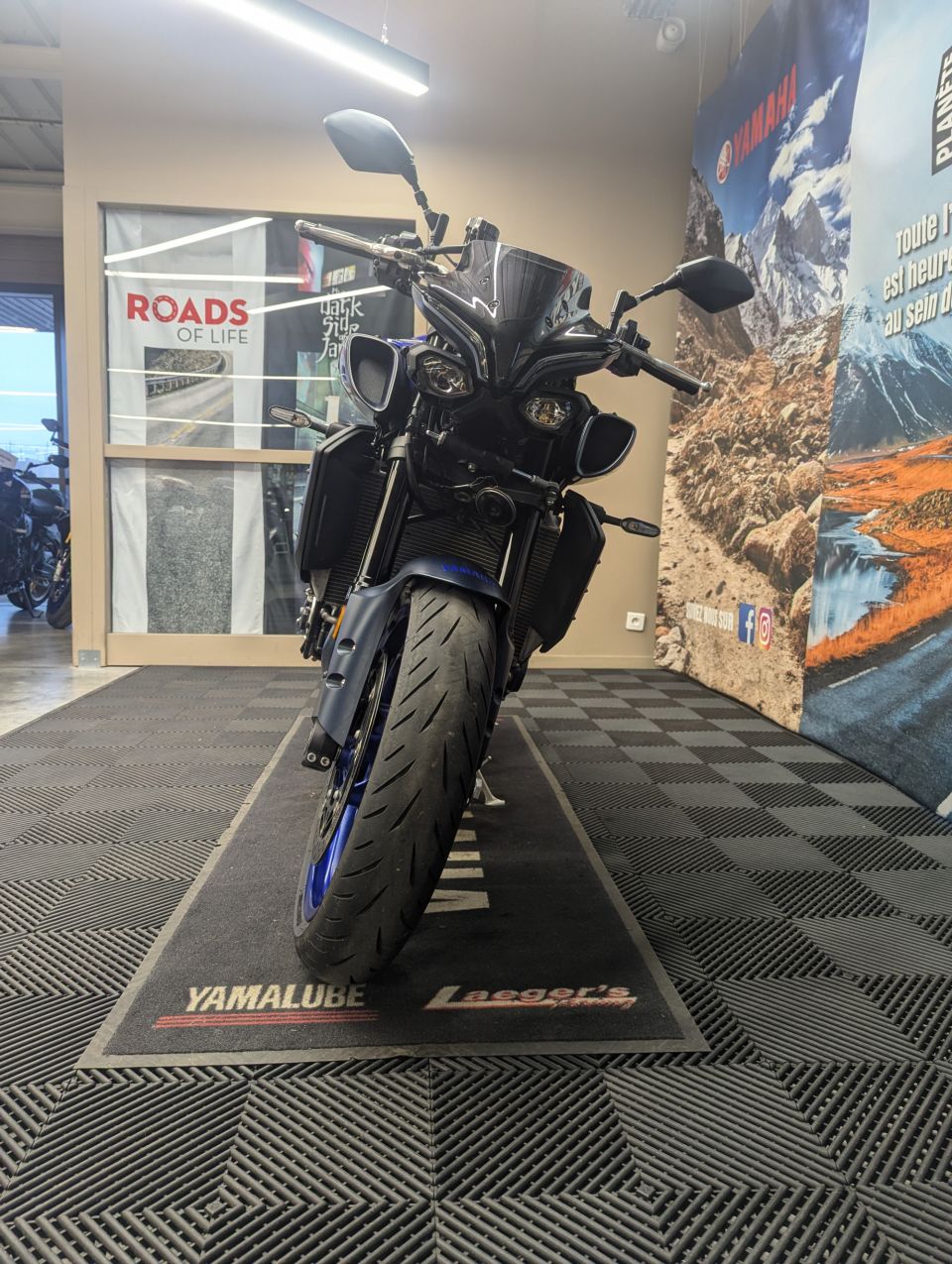 YAMAHA MT-10 4