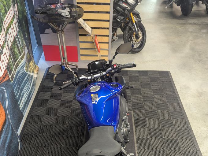 YAMAHA MT-10 4