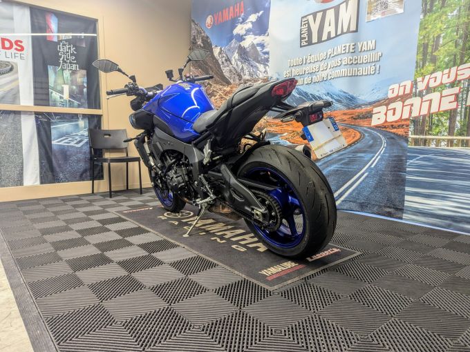 YAMAHA MT-10 4