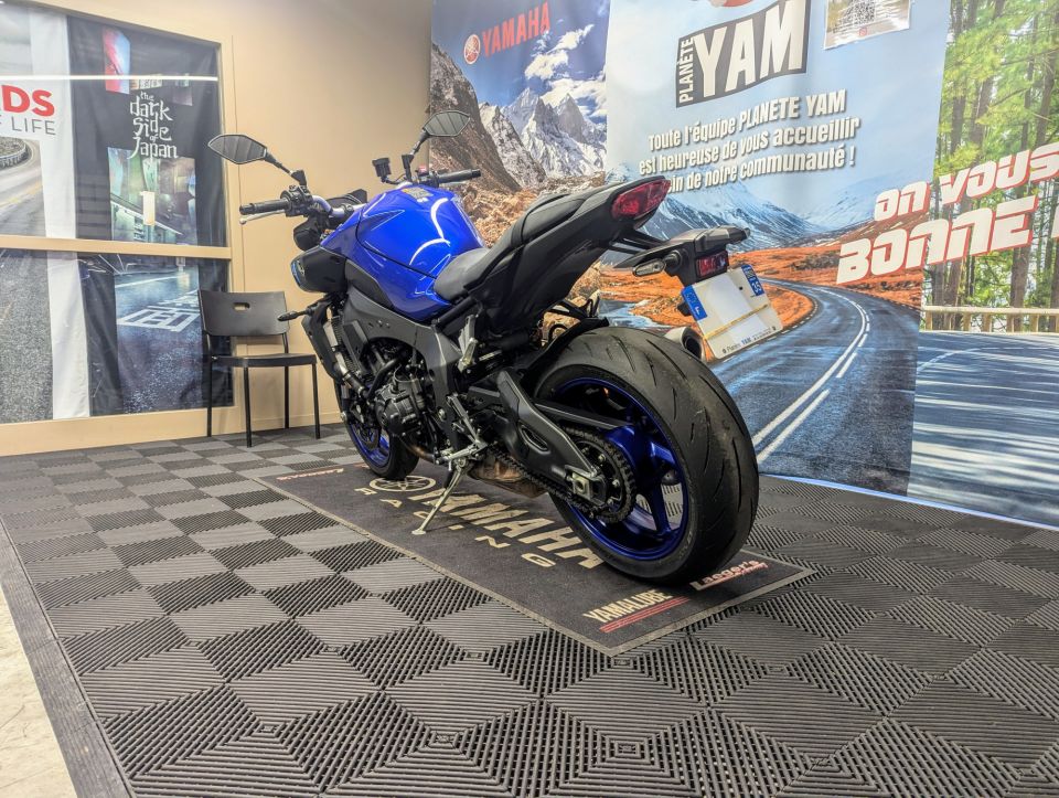 YAMAHA MT-10 4
