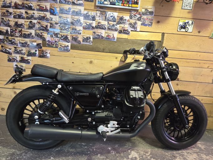 MOTO GUZZI V9 BOBBER 4
