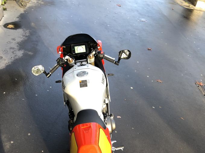 YAMAHA XSR 900 GP 4