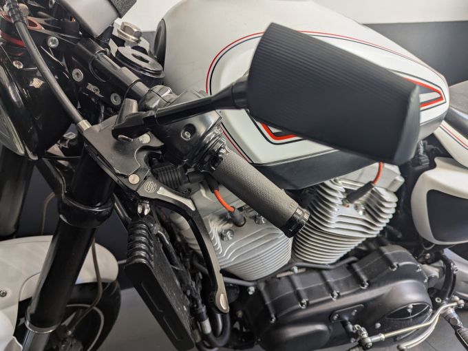 HARLEY-DAVIDSON SPORTSTER XR1200 4