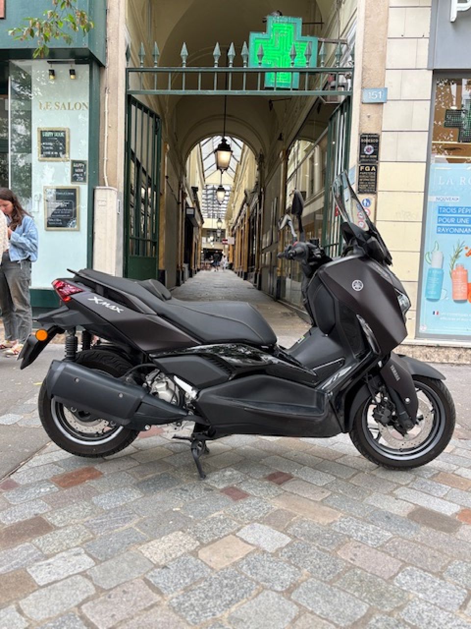 YAMAHA XMAX 300 Tech Max 4