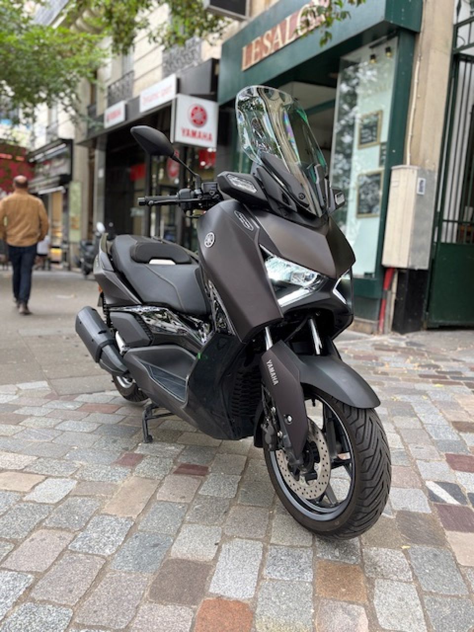 YAMAHA XMAX 300 Tech Max 4