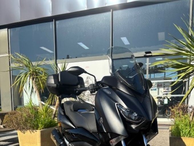 YAMAHA X-MAX 400 4