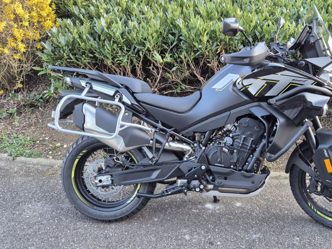 CF MOTO 800 MT 4