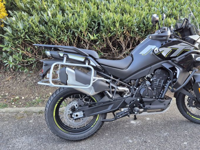 CF MOTO 800 MT 4