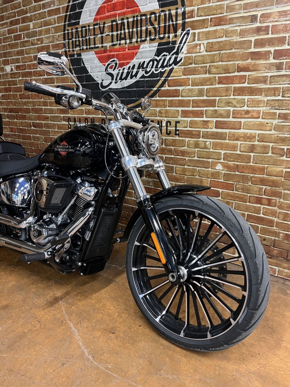 HARLEY-DAVIDSON SOFTAIL BREAKOUT 1923 4