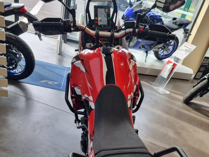 YAMAHA XTZ TENERE 700 4