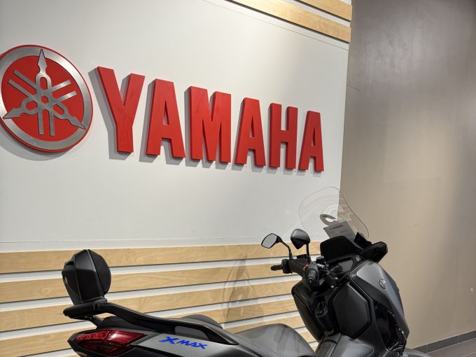 YAMAHA XMAX 125 4