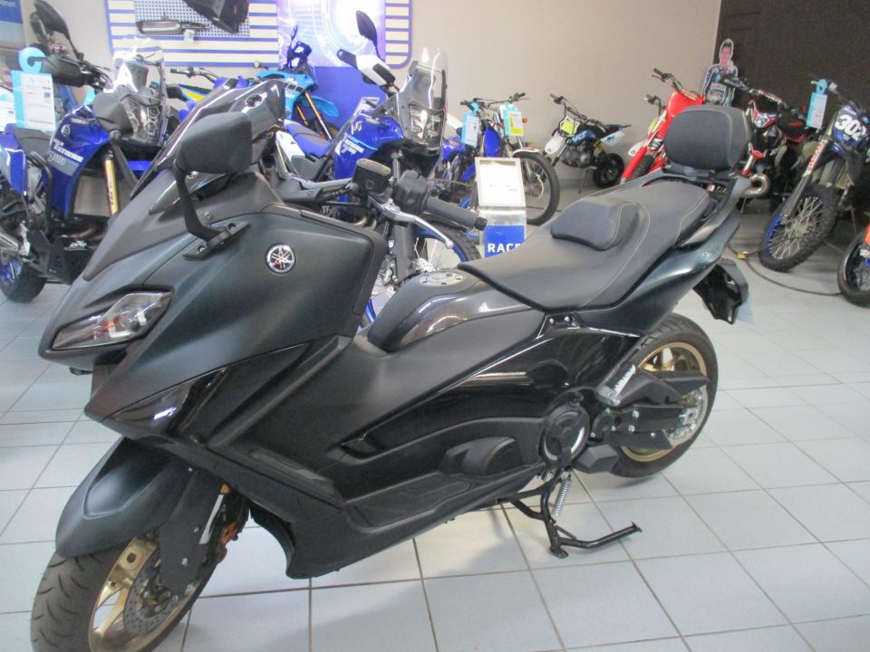 YAMAHA XP T-MAX 560 TECH MAX 4