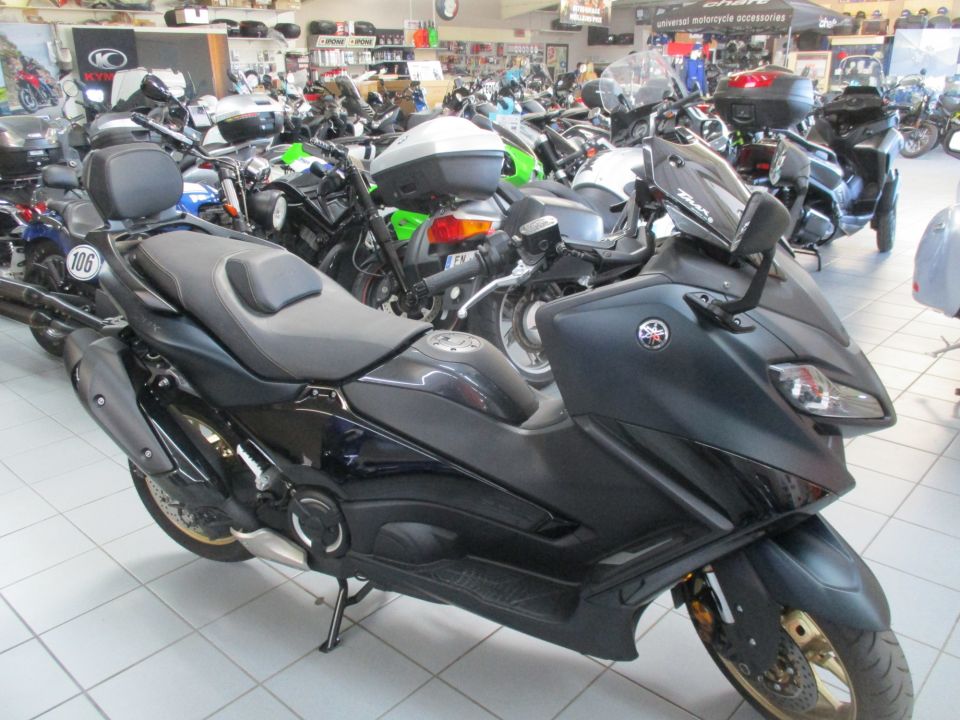 YAMAHA XP T-MAX 560 TECH MAX 4