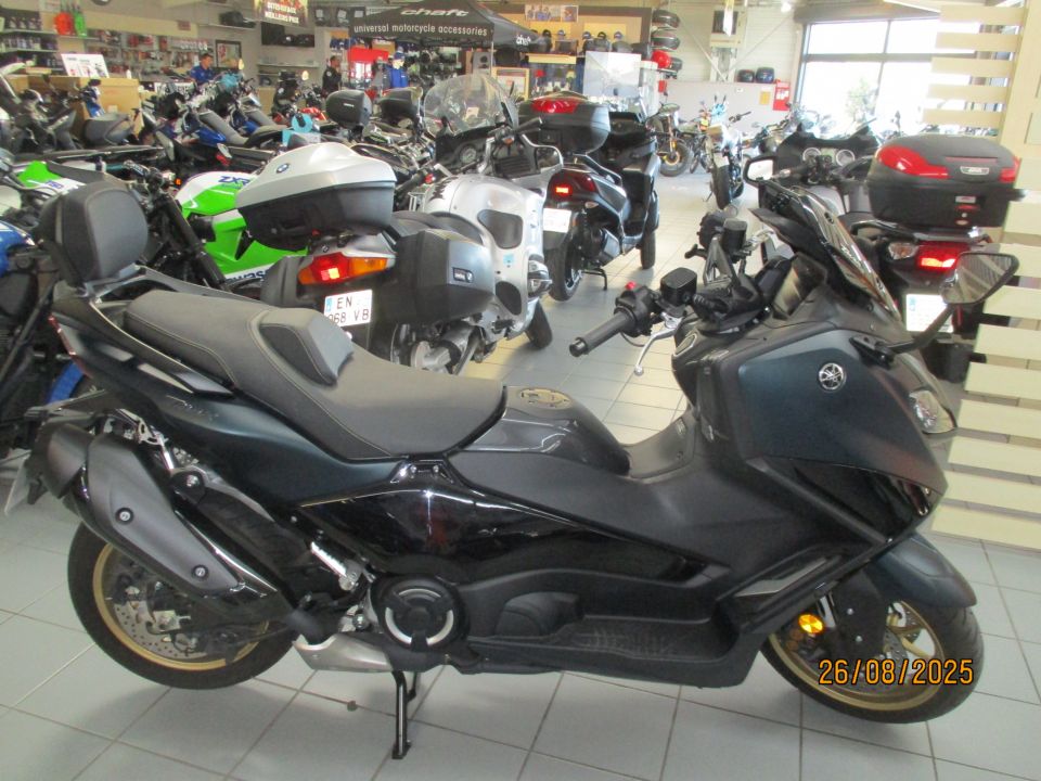 YAMAHA XP T-MAX 560 TECH MAX 4