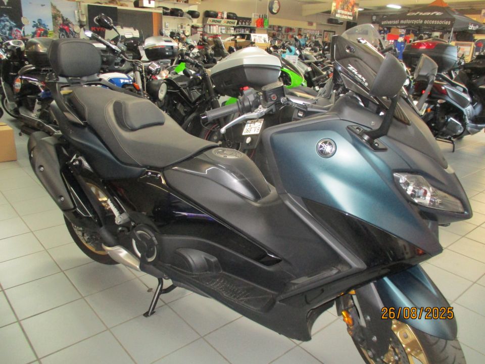 YAMAHA XP T-MAX 560 TECH MAX 4