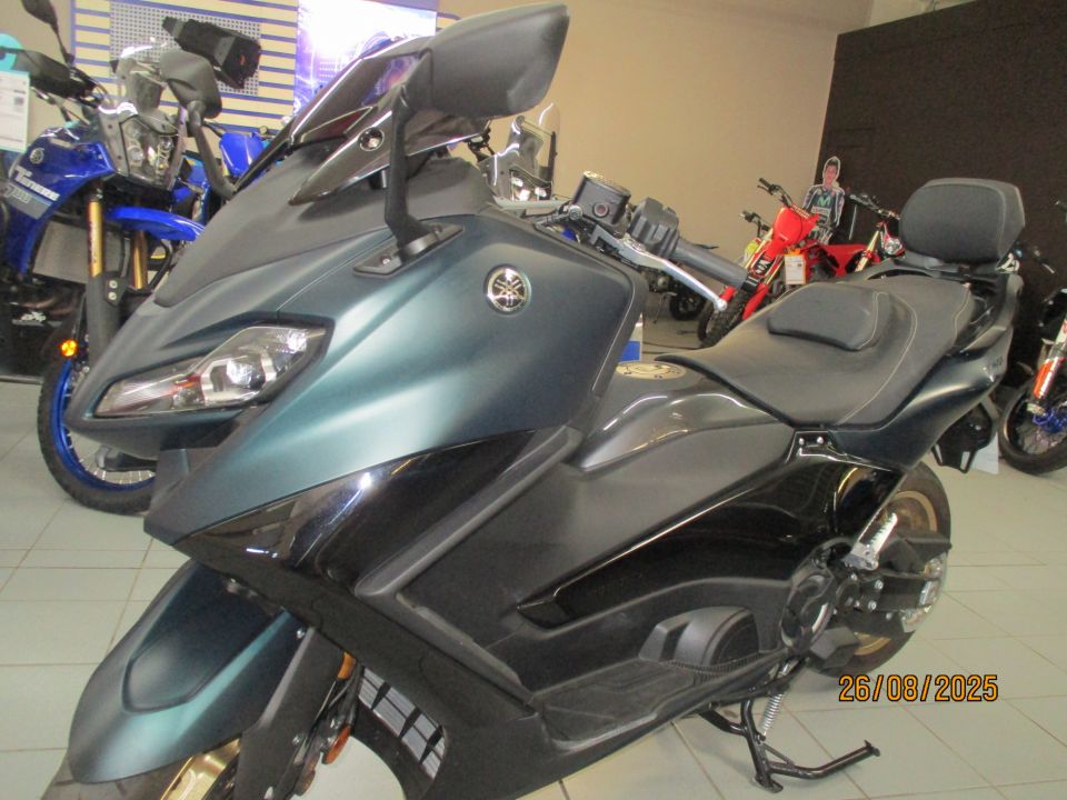 YAMAHA XP T-MAX 560 TECH MAX 4