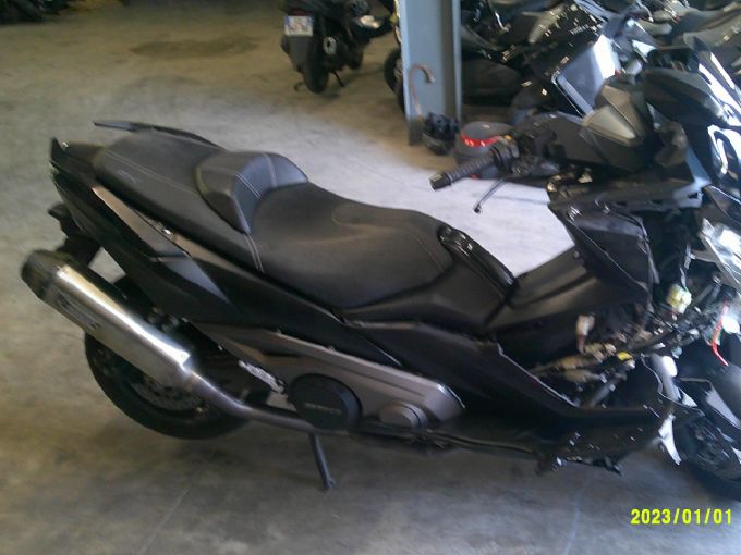KYMCO AK 550 4