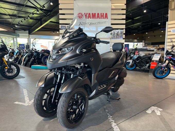 YAMAHA TRICITY 300 4