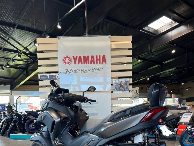 YAMAHA TRICITY 300 4