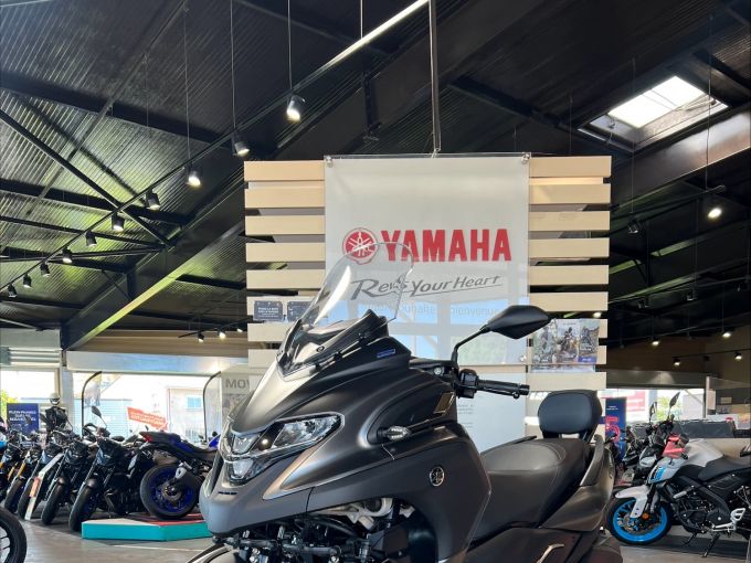 YAMAHA TRICITY 300 4