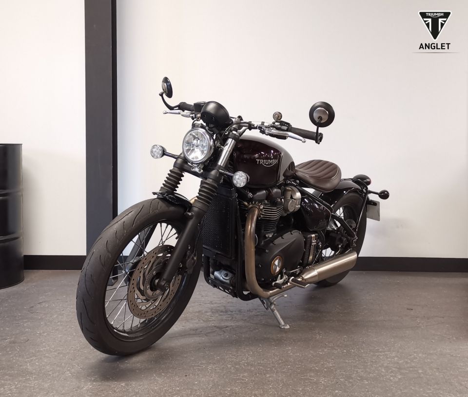 TRIUMPH Bonneville Bobber 1200 4