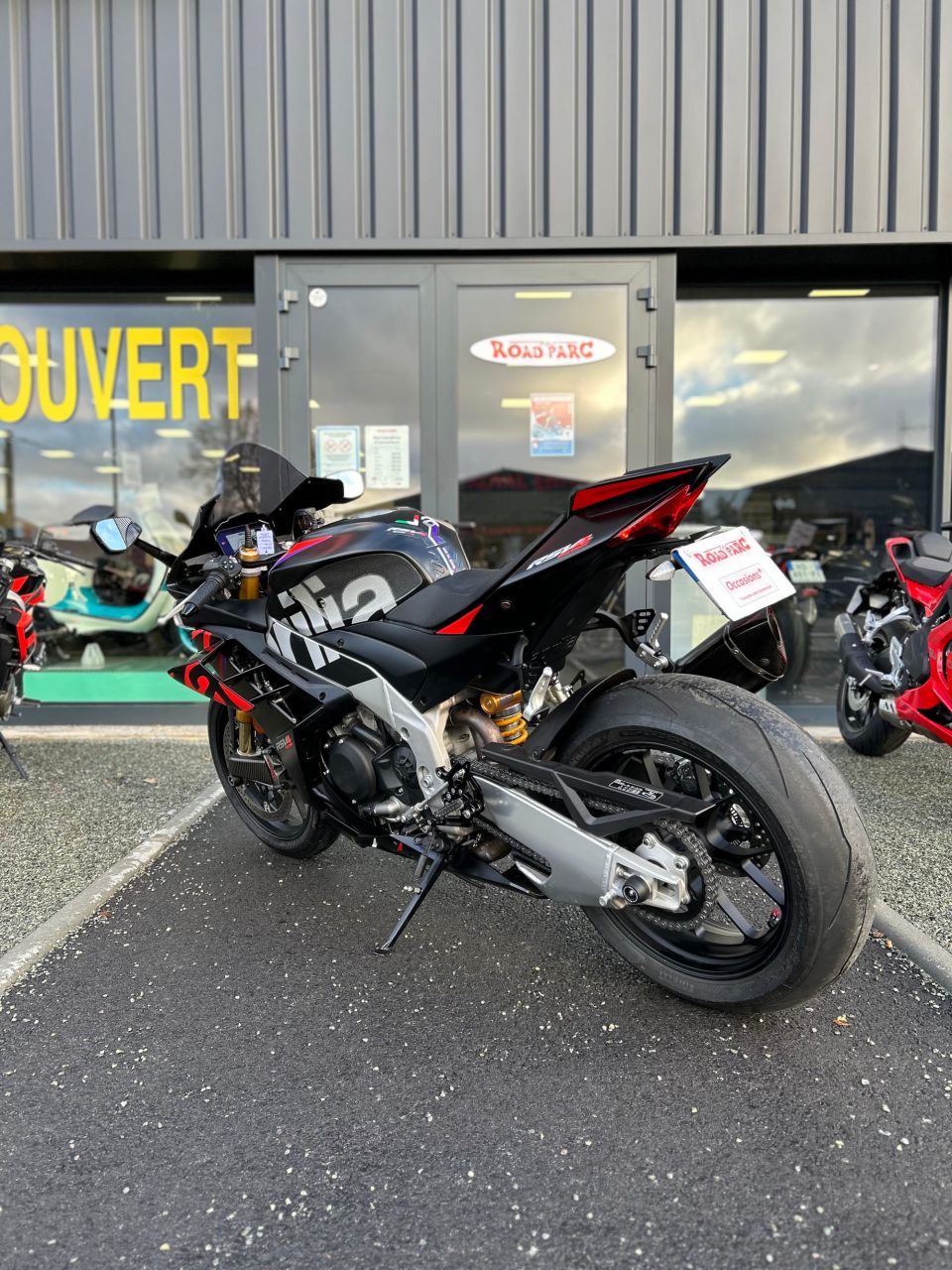 APRILIA RSV4 1100 FACTORY 4