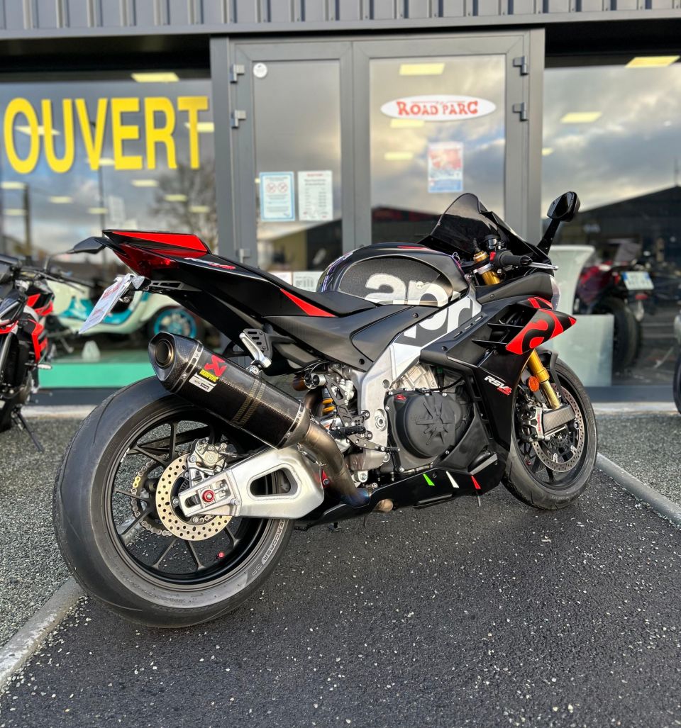 APRILIA RSV4 1100 FACTORY 4