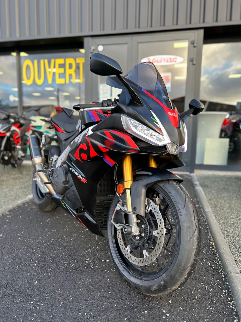 APRILIA RSV4 1100 FACTORY 4