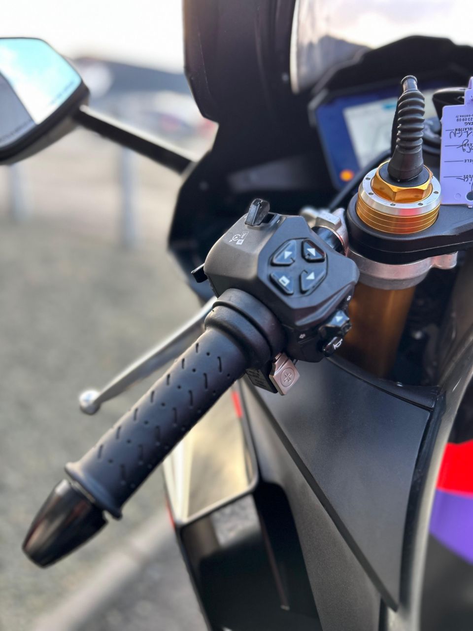 APRILIA RSV4 1100 FACTORY 4