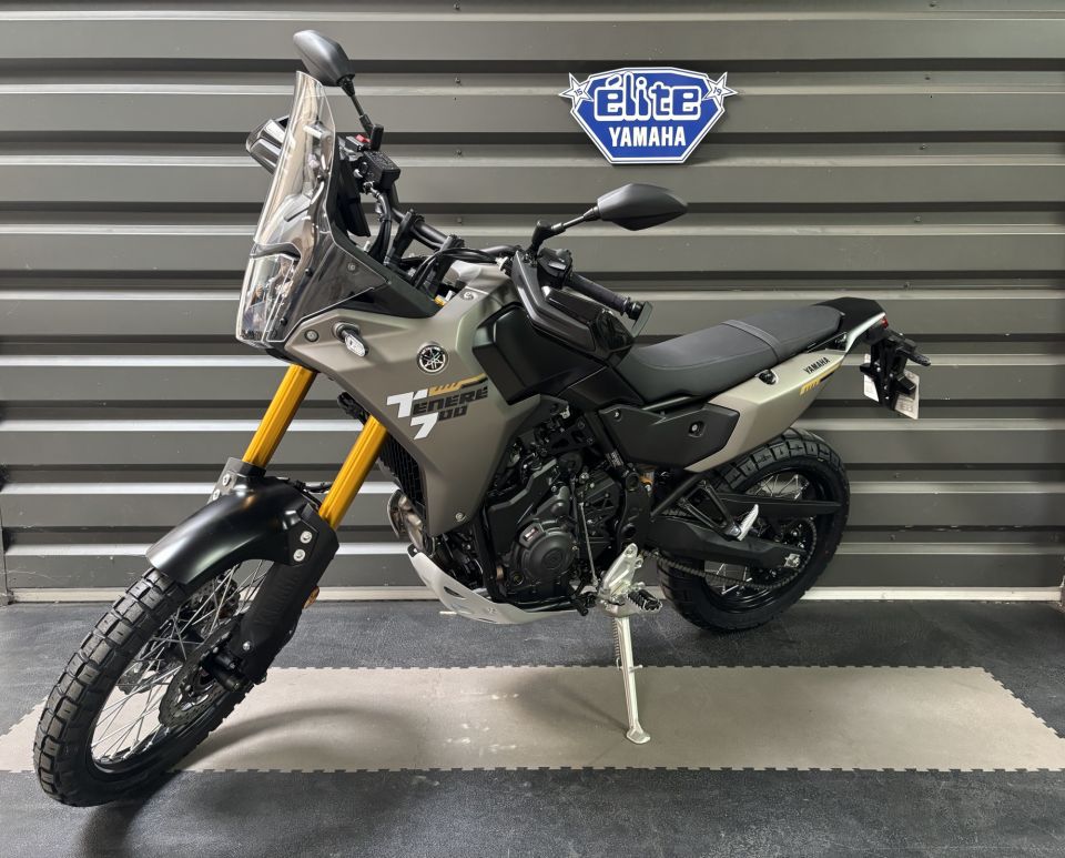 YAMAHA XTZ TENERE 700 4