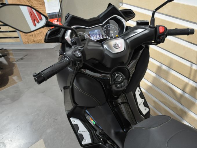 YAMAHA X-MAX 125 IRON MAX 4