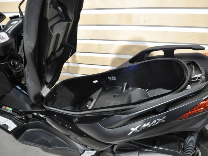 YAMAHA X-MAX 125 IRON MAX 4
